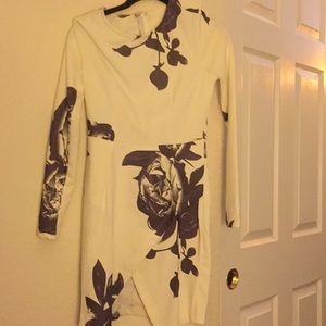 4 for $20 Pretty dress size S never worn it